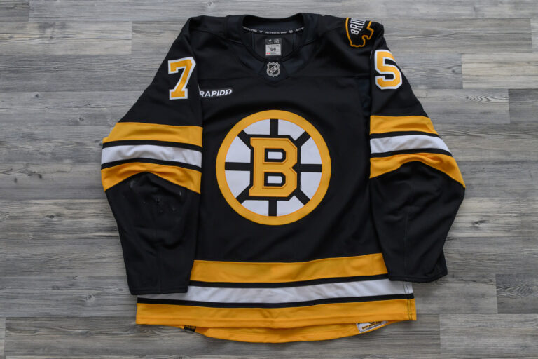 LUKAS REICHEL - GAME WORN JERSEY - BOSTON BRUINS 2025 / 2026 HOME SET 3