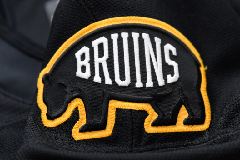LUKAS REICHEL - GAME WORN JERSEY - BOSTON BRUINS 2025 / 2026 HOME SET 3