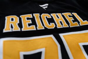 Lukas Reichel photomatch jersey detail 4