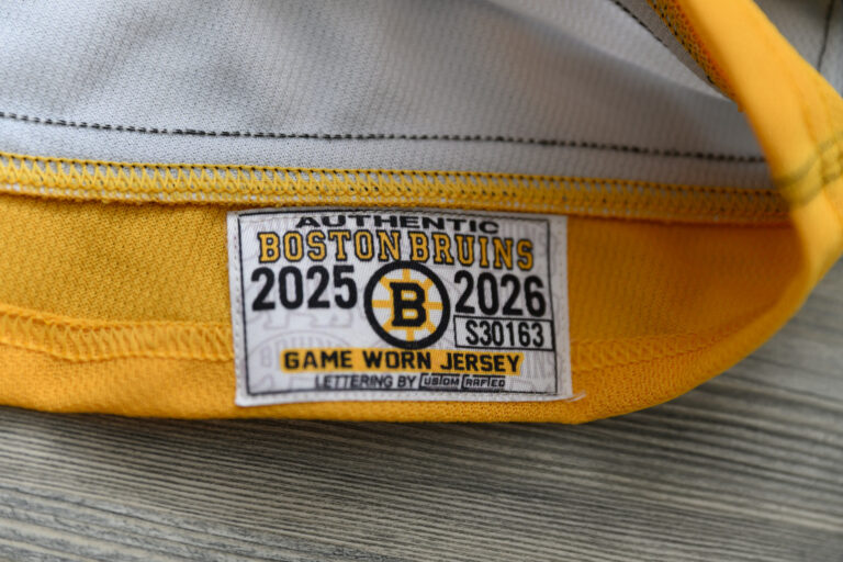 LUKAS REICHEL - GAME WORN JERSEY - BOSTON BRUINS 2025 / 2026 HOME SET 3