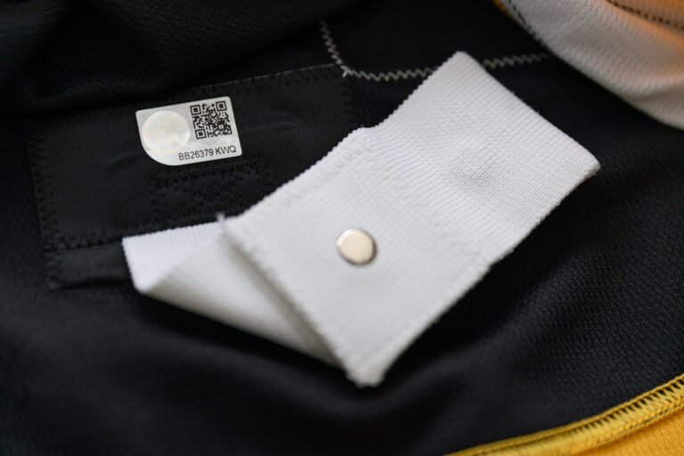 LUKAS REICHEL - GAME WORN JERSEY - BOSTON BRUINS 2025 / 2026 HOME SET 3
